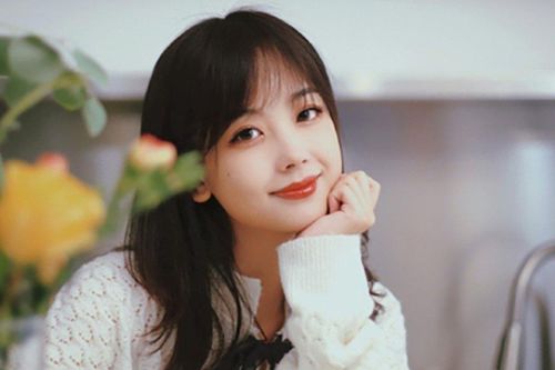 Nữ phóng viên nổi tiếng Trung Quốc bị bới móc quá khứ