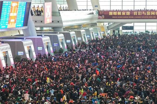 Nên hay không về quê ăn Tết: Lựa chọn khó khăn ở xứ tỷ dân