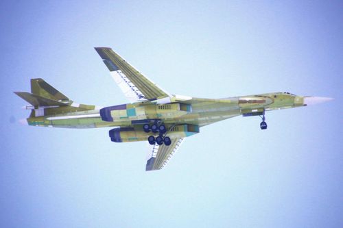 Máy bay tên lửa chiến lược Tu-160M chế tạo tại Nga thực hiện chuyến bay đầu tiên