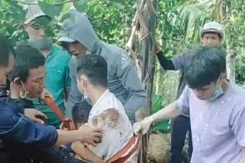 Người dân cứu bé trai 6 tuổi rơi xuống giếng sâu hơn 20m