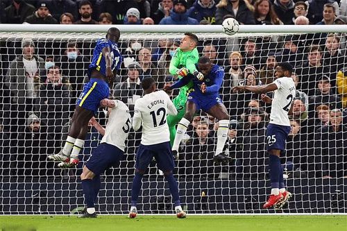Ghi bàn bằng... lưng, Ruediger đưa Chelsea vào chung kết cúp Liên đoàn Anh