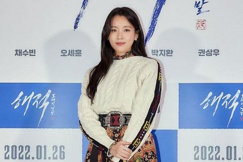 Han Hyo Joo tiết lộ sự thật về nụ hôn dưới nước với Kang Ha Neul: 'Đến giờ tôi vẫn bị ám ảnh'