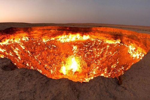 Turkmenistan muốn dập tắt 'Cổng địa ngục' đã bốc cháy suốt 50 năm trên sa mạc!