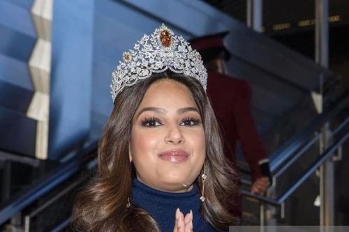 Miss Universe 2021 bị soi cằm nọng ngấn mỡ sau 1 tháng đăng quang