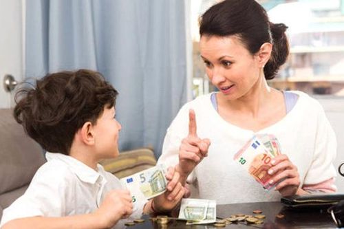 Tính hai mặt của việc treo thưởng cho con