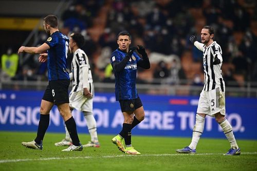 Cựu sao MU hóa người hùng phút 121, Inter đoạt Siêu cúp Italy