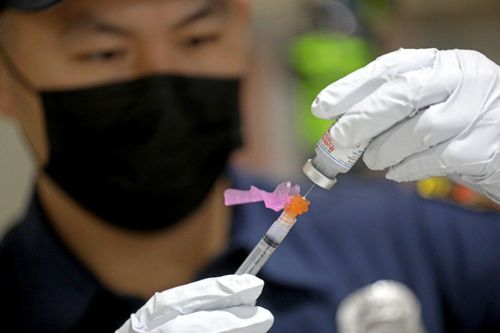 Chuyên gia Anh: 'Chưa có lý do chính đáng để tiêm liều vaccine thứ tư'