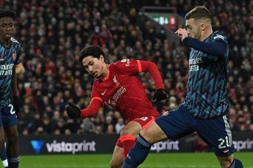 Xhaka lập kỷ lục thẻ đỏ, Arsenal thoát thua trước Liverpool