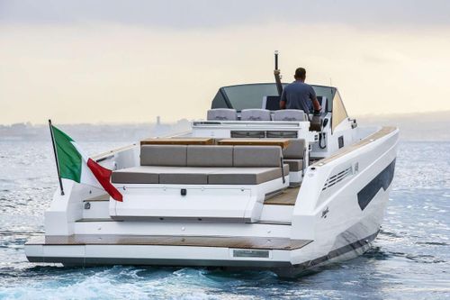 Doanh nghiệp du thuyền hàng đầu Italy gia nhập thị trường Việt