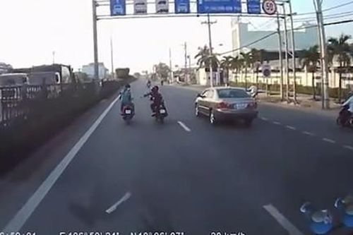 Vụ dùng hung khí đuổi chém nhau ở TPHCM: Mời nhiều người làm việc