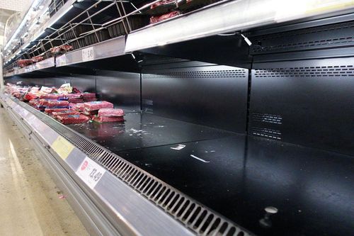 Người Mỹ kêu khổ vì hàng hóa thiếu thốn