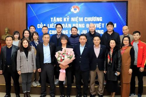 VFF tri ân bác sĩ Choi Ju-young