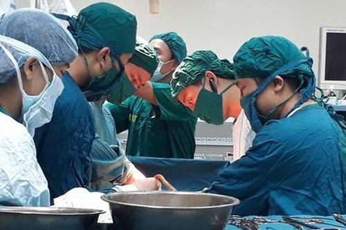 Cấp cứu sản phụ nguy kịch sau phá thai