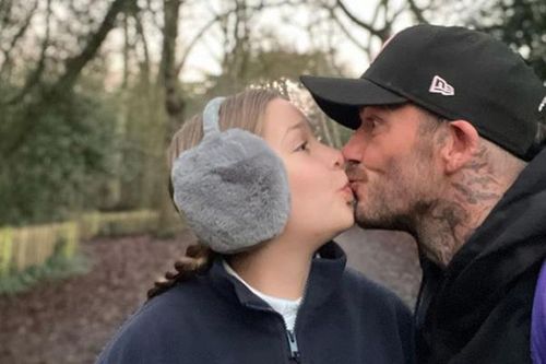 David Beckham bị 'ném đá' khi đăng ảnh hôn môi con gái 10 tuổi