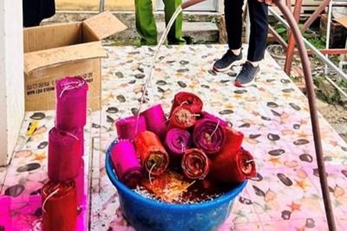 VKSND TP Chí Linh kiểm sát tiêu hủy vật chứng 118 kg pháo nổ