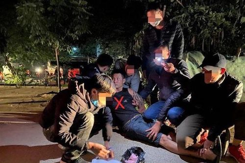 Mua ma túy về bán tết, hai người đàn ông sa lưới