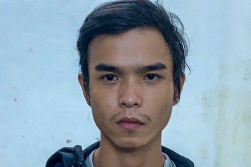 Dọa nổ bom, cướp xe máy của phụ nữ
