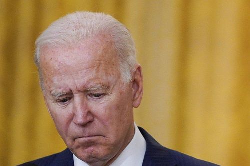 Tuần ác mộng của ông Biden