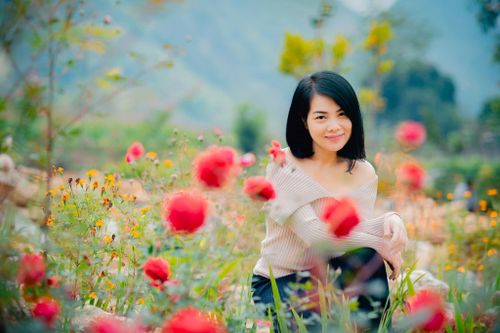 Vẻ rạng rỡ 'hack' tuổi của MC Bạch Dương 'Hành trình văn hóa'