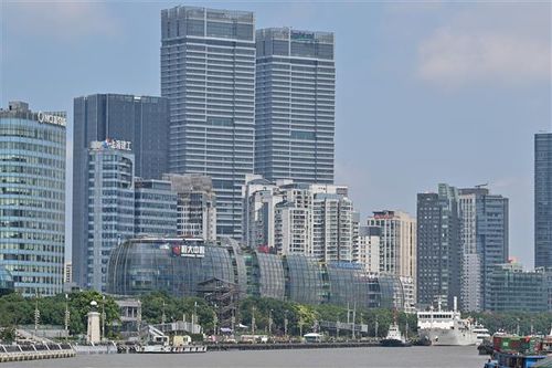 Kinh tế Trung Quốc quý 4 tăng trưởng chậm nhất trong một năm rưỡi