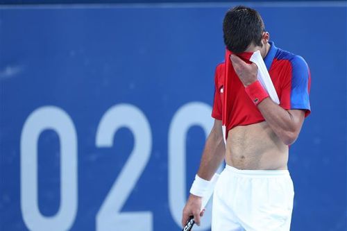 Novak Djokovic bị trục xuất khỏi Australia: Khi ngôi sao cần nêu gương