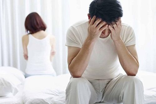 Người đàn ông 35 tuổi ôm 'cậu nhỏ' cong vẹo đến bệnh viện cầu cứu bác sĩ vì thói quen không tốt