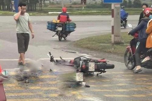 Va chạm với xe tải, nữ sinh tử vong thương tâm