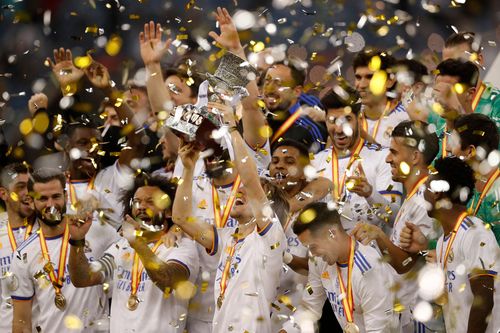 Marcelo đi vào lịch sử trong ngày Real giành danh hiệu