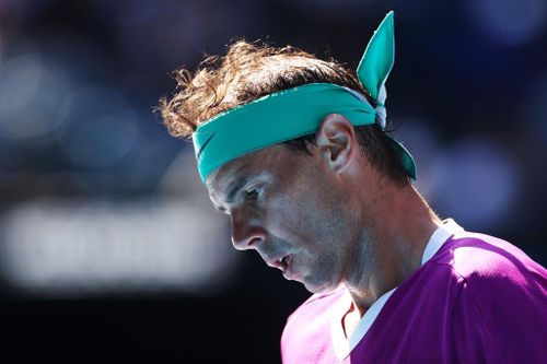 Nadal mệt mỏi khi bị hỏi về Djokovic