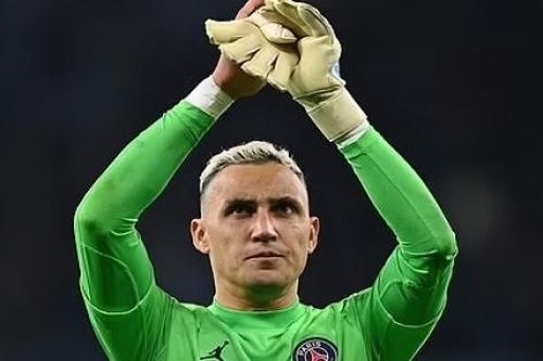 Cập nhật chuyển nhượng cầu thủ: Barca ưu tiên mua tự do, Man Utd theo đuổi Ronald Araujo, PSG không bán thủ môn