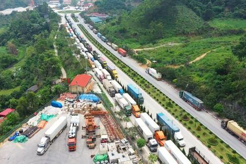 Thêm cửa khẩu tại Lào Cai dừng tiếp nhận phương tiện chở nông sản từ ngày 18/1