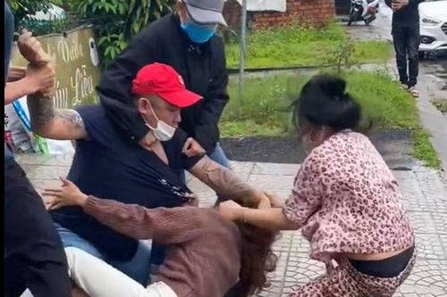 Quảng Nam: Xác minh vụ 1 người phụ nữ bị đánh tới tấp trên quốc lộ 1A