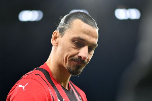 Milan thua ngược Spezia ở phút 90+5
