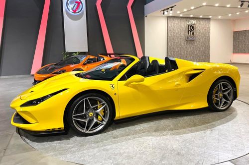 Thêm siêu xe thể thao Ferrari F8 Spider cập bến Việt Nam