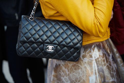 Tại sao người giàu Hàn Quốc không muốn mua hàng Chanel nữa?