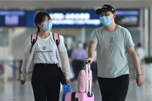 Cha mẹ Trung Quốc tìm mọi cách cho con đi du học