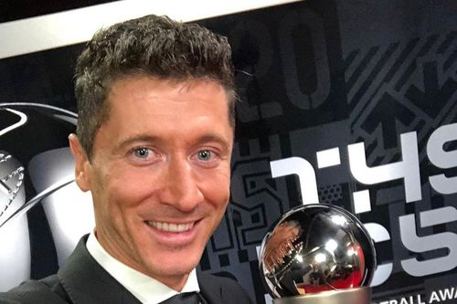 Vượt Messi, Lewandowski giành FIFA The Best 2021