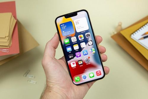 iPhone 13 bị chê 'lỗi thời' vì không sở hữu tính năng nào?