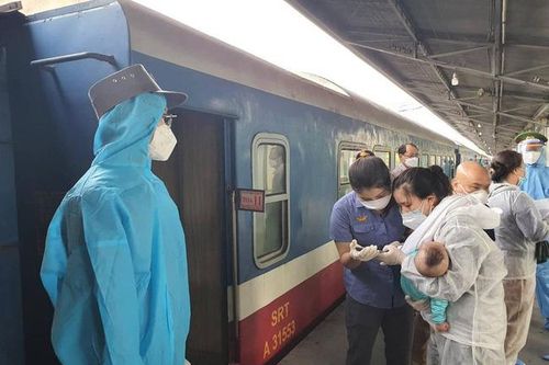 Nhiều địa phương tiếp tục quy định khắt khe với người về quê ăn Tết
