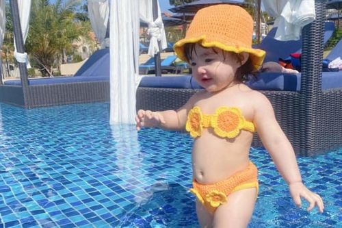 Đông Nhi gọi con gái Winnie là 'Hoa hậu quận Cam siêu 3 vòng', Diệu Nhi liền lên tiếng