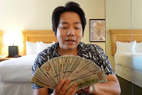 Khoa Pug ẩn ý chuyện bị anh em bào tiền, netizen réo gọi Vương Phạm - Johnny Đặng