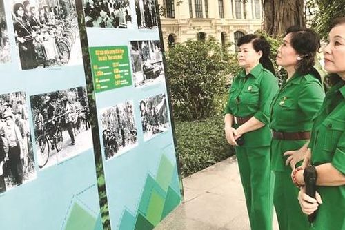 Bổ sung hình thức khen thưởng 'Huy chương Thanh niên xung phong vẻ vang'