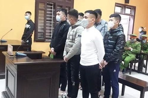 Nhóm thanh niên ném chất bẩn vào nhà dân lĩnh án