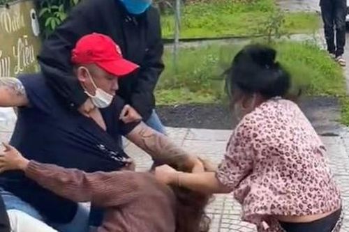 Đang điều tra vụ người phụ nữ bị hành hung ven đường, nghi là đánh ghen