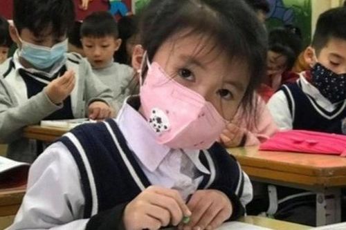 Chuyên gia Y tế: Phải cho trẻ trở lại trường học, không thể chờ đợi thêm nữa