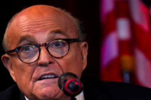 Nhóm luật sư hỗ trợ ông Trump nhận trát hầu tòa
