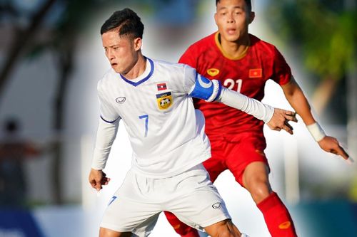 Messi Lào: 'Tôi còn không dám ra đường vì sợ bị... thanh toán'