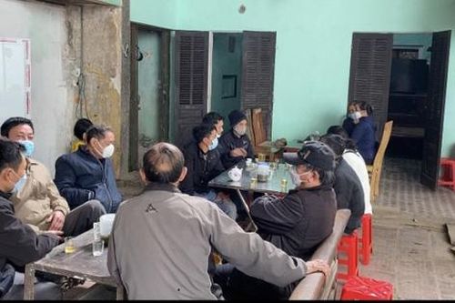 Vụ bé gái 3 tuổi có 9 chiếc đinh trong hộp sọ: Bàn giao nhân tình của người mẹ cho Phòng Cảnh sát hình sự