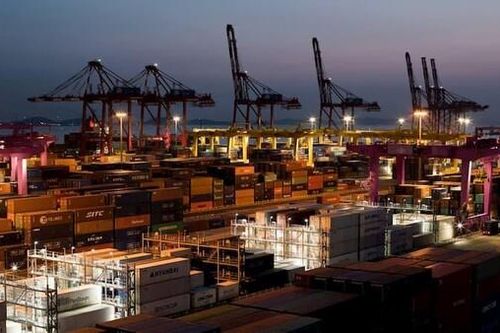 Hàn Quốc xử phạt các công ty vận tải biển thao túng giá cước với Việt Nam