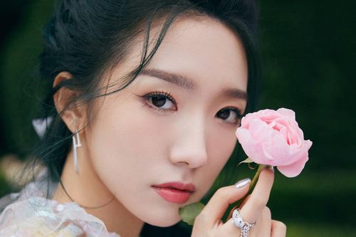 Phim bị hủy chiếu vì bê bối tình ái của Mạnh Mỹ Kỳ